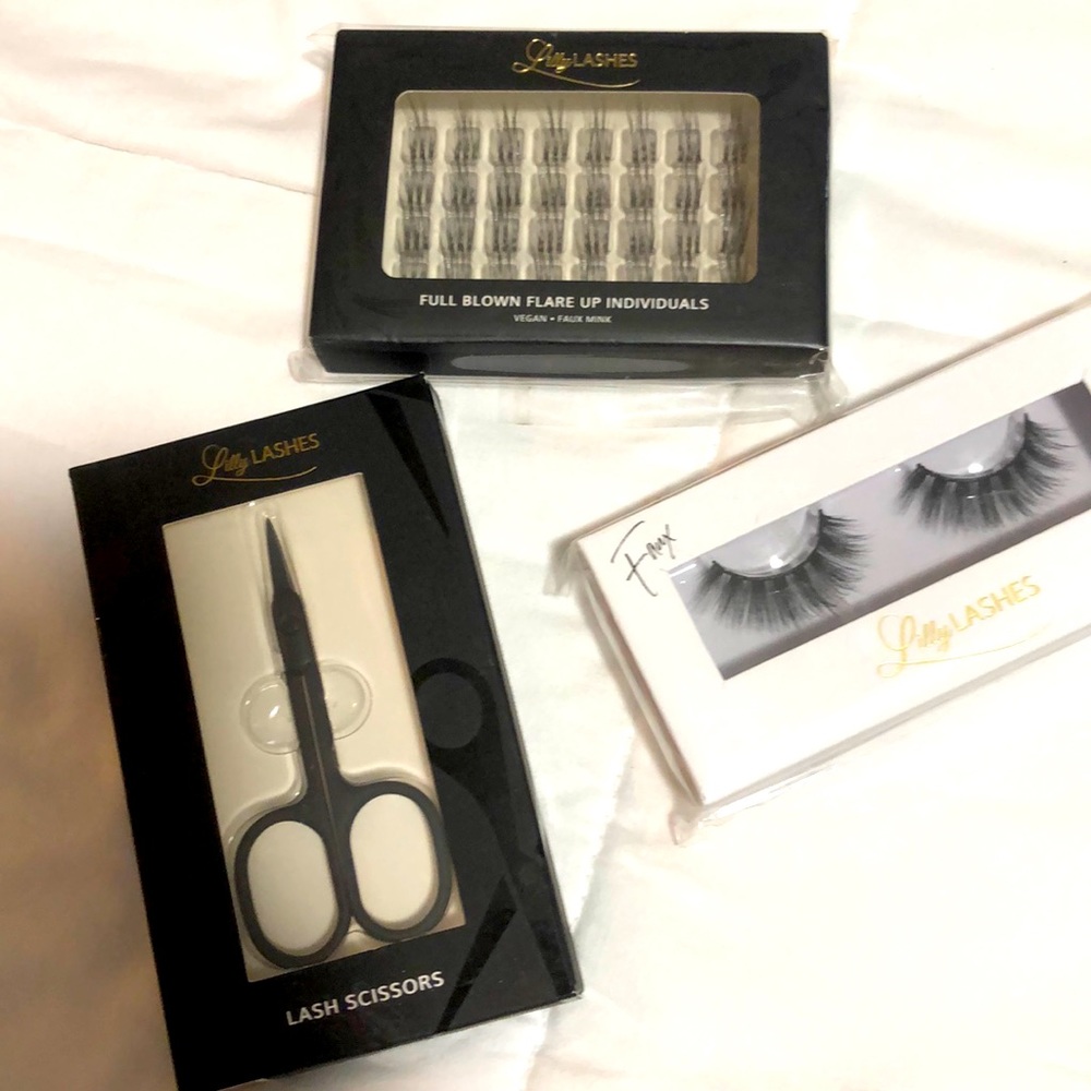 Lilly Lashes Bundle NWT